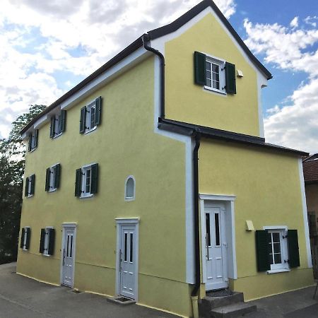 Haus Am Eck - Gaestehaus Und Appartements Altötting Екстериор снимка