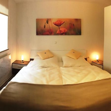 Haus Am Eck - Gaestehaus Und Appartements Altötting Екстериор снимка