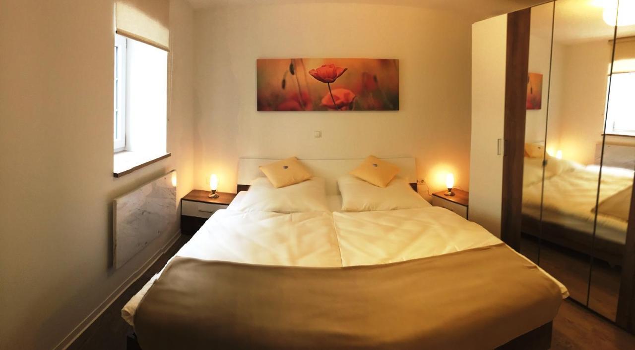 Haus Am Eck - Gaestehaus Und Appartements Altötting Екстериор снимка