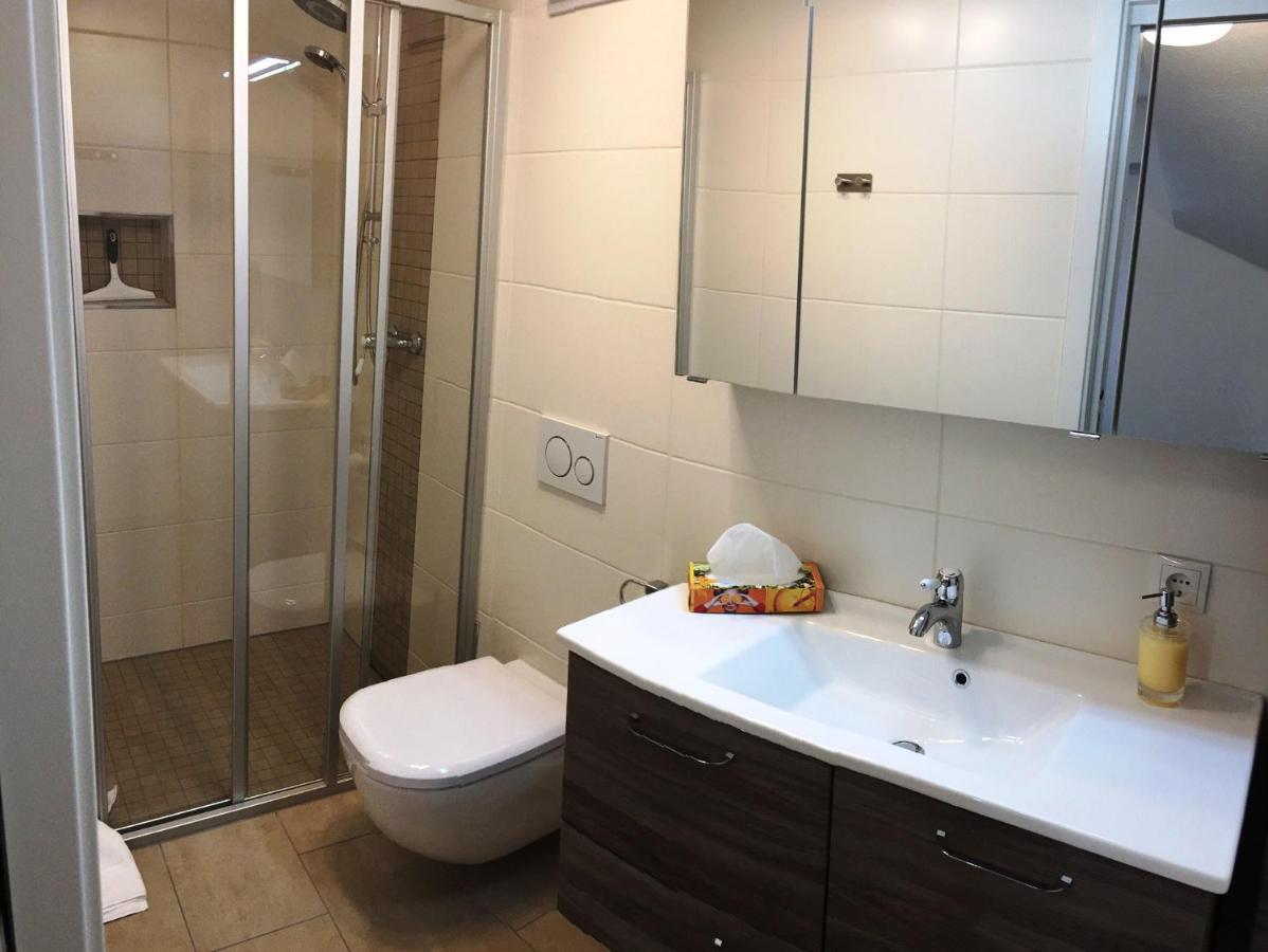 Haus Am Eck - Gaestehaus Und Appartements Altötting Екстериор снимка