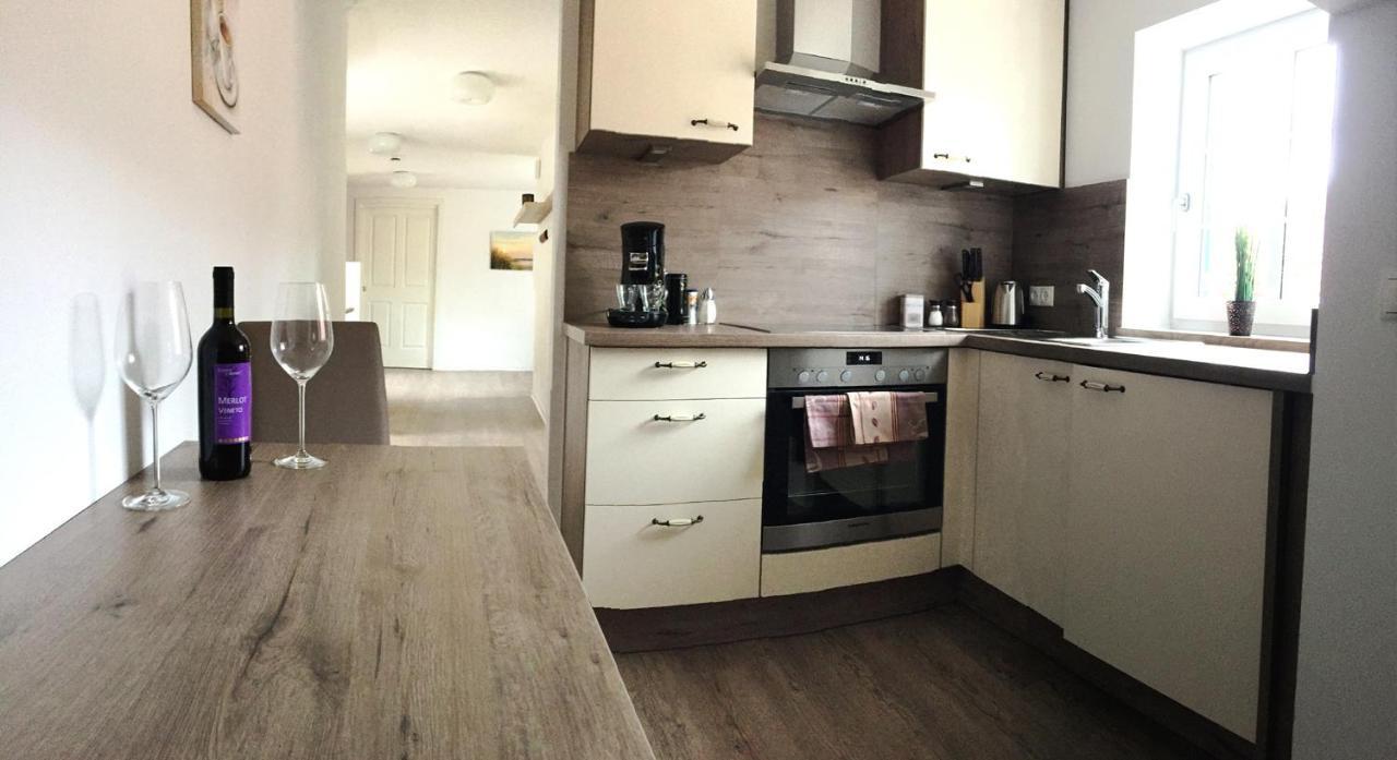 Haus Am Eck - Gaestehaus Und Appartements Altötting Екстериор снимка